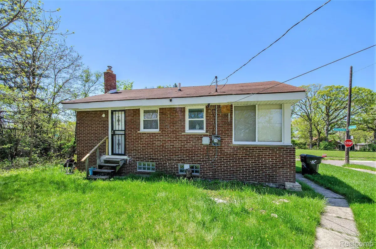 20322 CHARLESTON ST, Highland Park, MI 48203 - #1