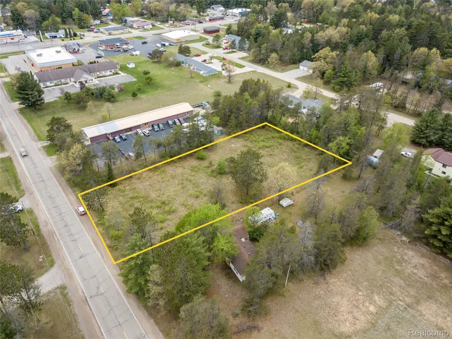 10153 E AIRPORT RD, Saint Helen, MI 48656 - #2
