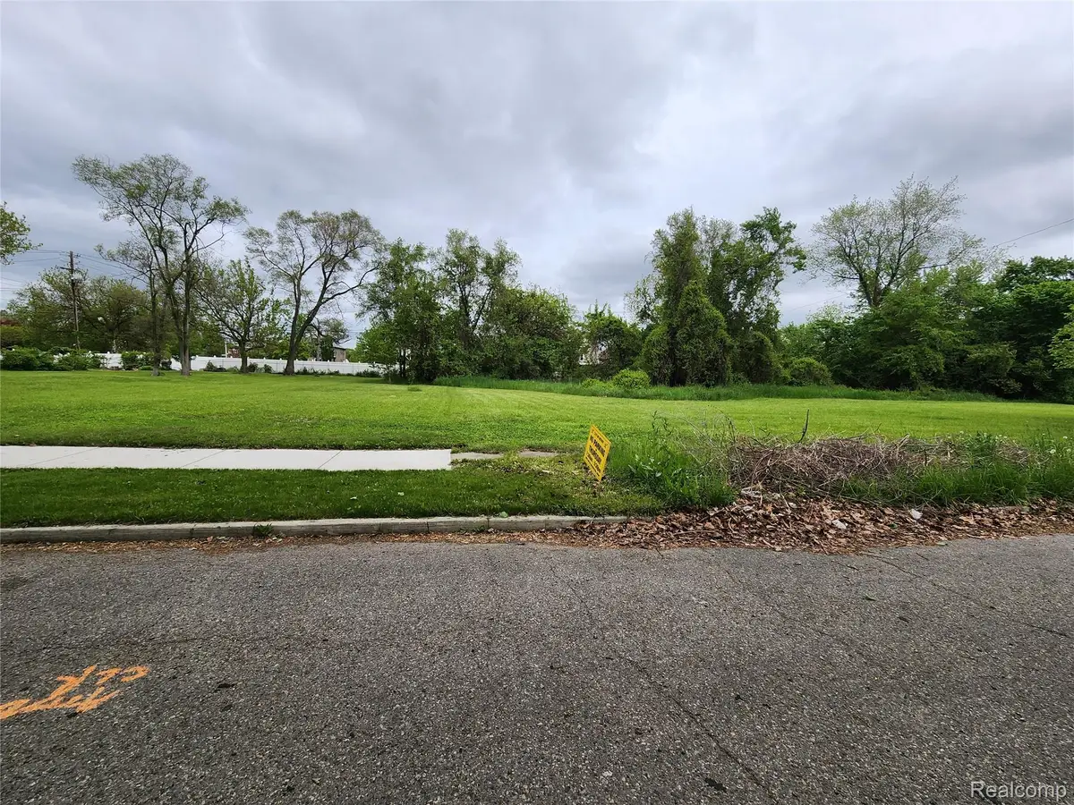 639 Smith Street, Detroit, MI 48202 - #1