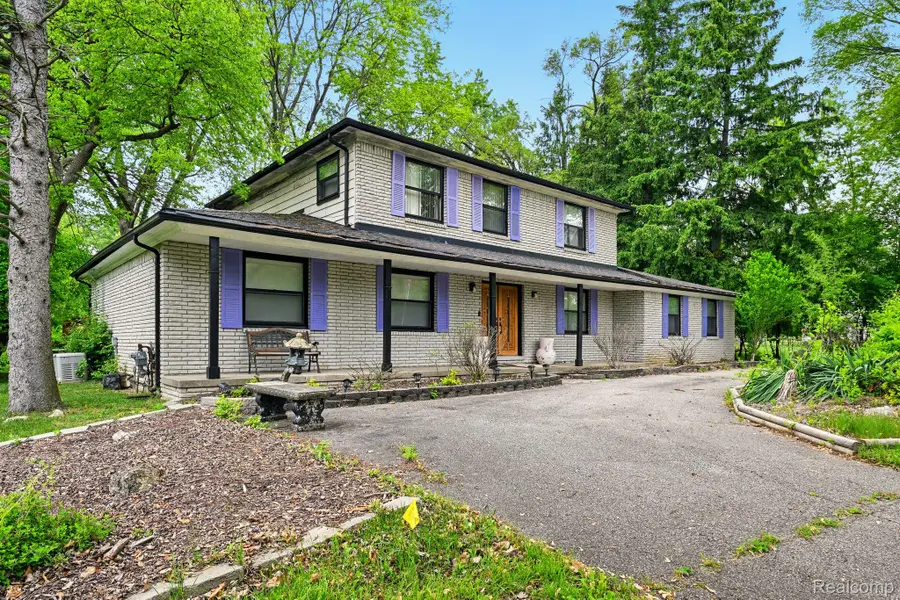 25226 Ingleside Drive, Southfield, MI 48033 - #2