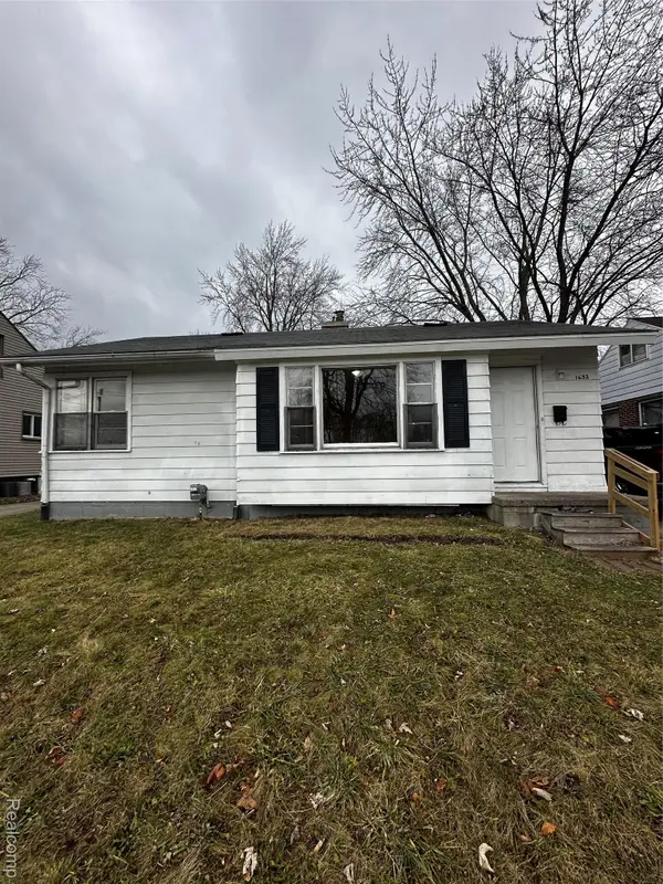 1652 Stanley Street, Saginaw, MI 48602