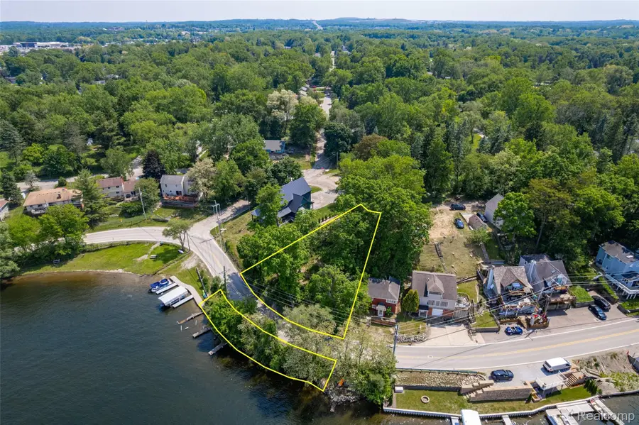 411 Heights Road, Orion, MI 48362 - #3