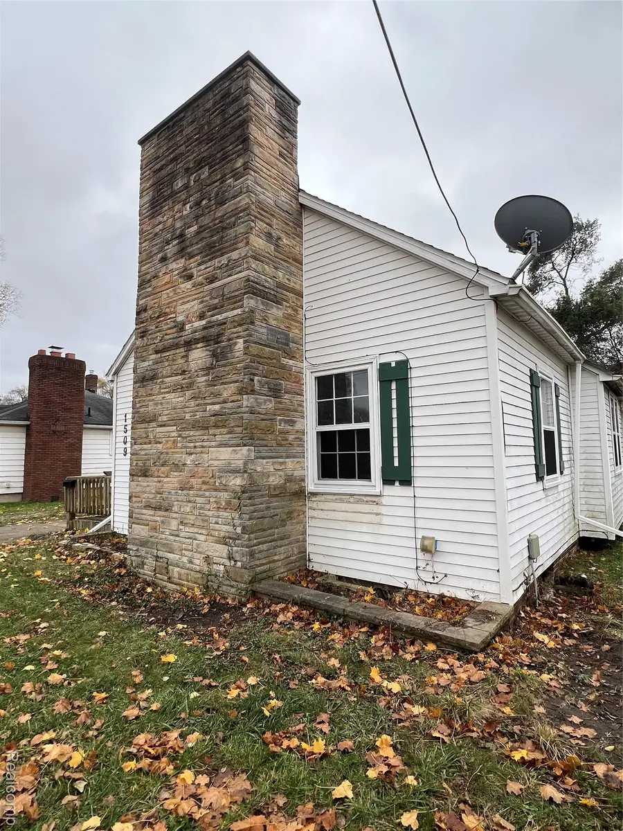 1509 Monroe Street, Saginaw, MI 48602 - #2
