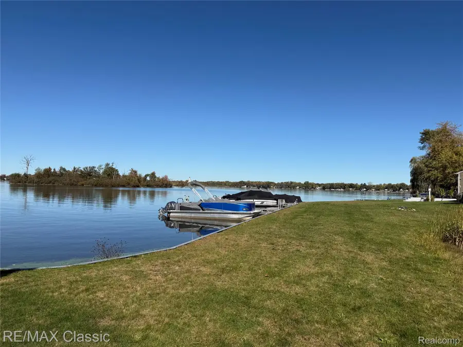 3482 Ponemah Drive, Fenton, MI 48430 - #2