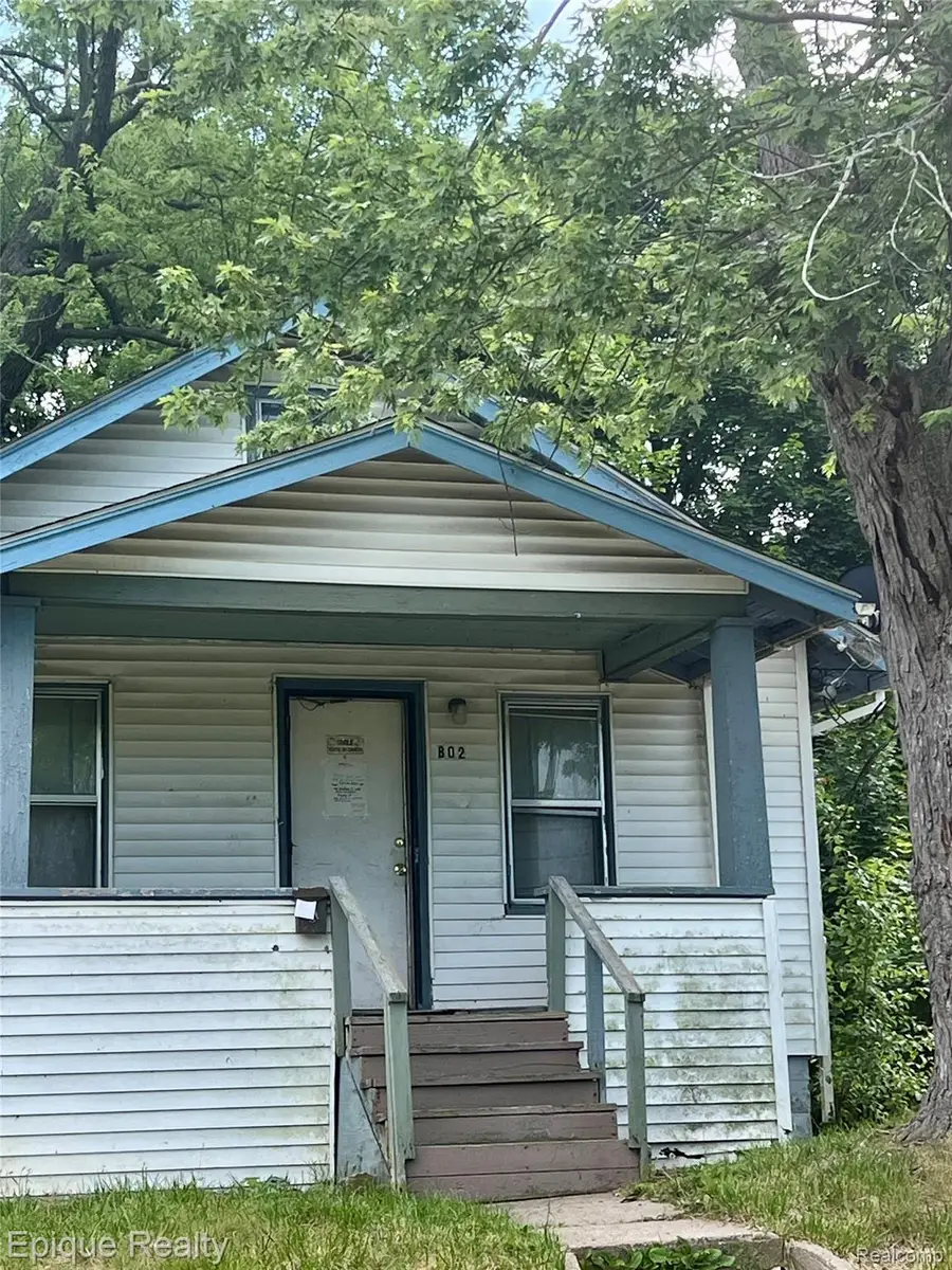 802 E Russell Avenue, Flint, MI 48505 - #2