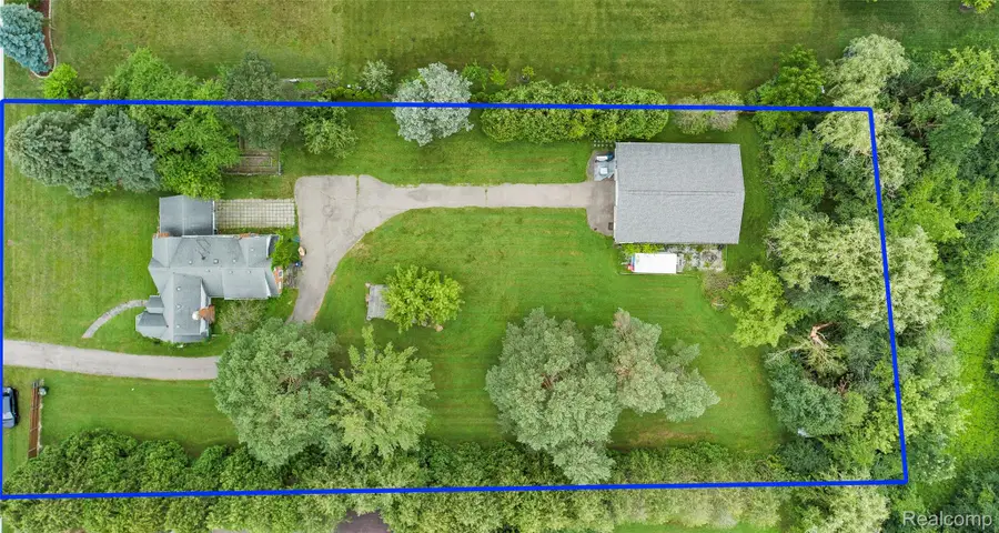 42192 Dequindre Road, Sterling Heights, MI 48314 - #2