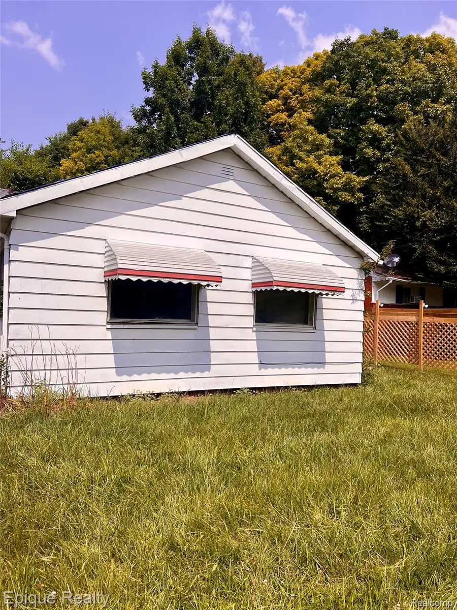 536 W Home Avenue, Flint, MI 48505 - #2