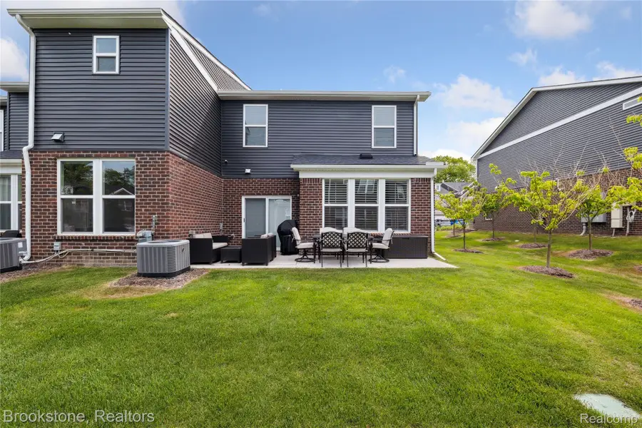 765 Hummingbird Drive, Rochester Hills, MI 48307 - #2