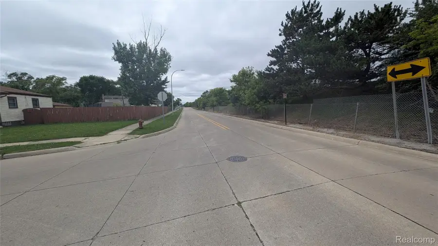 26828 Waldorf Street, Roseville, MI 48066 - #3