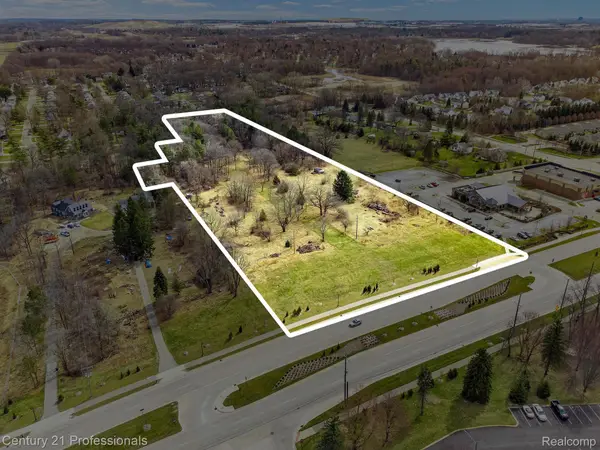 3315 S Baldwin Road, LakeOrion, MI 48359