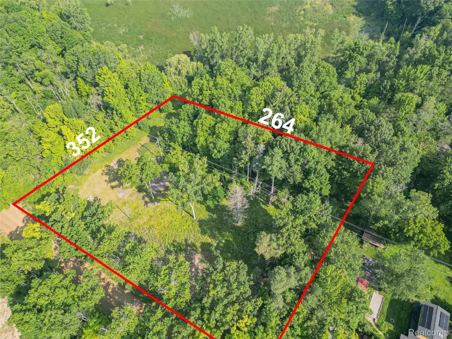 7230 Walnut Lake Road Road, West Bloomfield, MI 48323 - #3