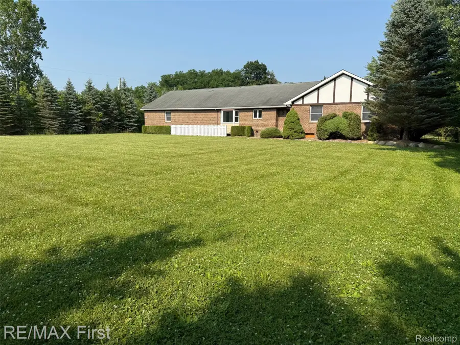 53990 N Foster Road, Chesterfield, MI 48051 - #2
