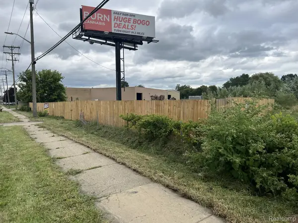 24450 Groesbeck Highway, Warren, MI 48089
