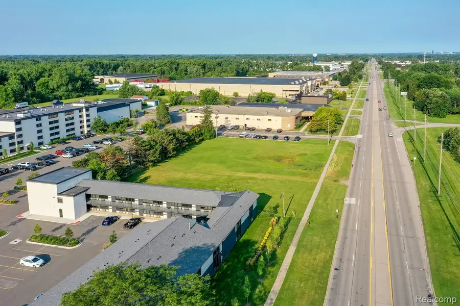 7700 15 Mile Road, Sterling Heights, MI 48312 - #3