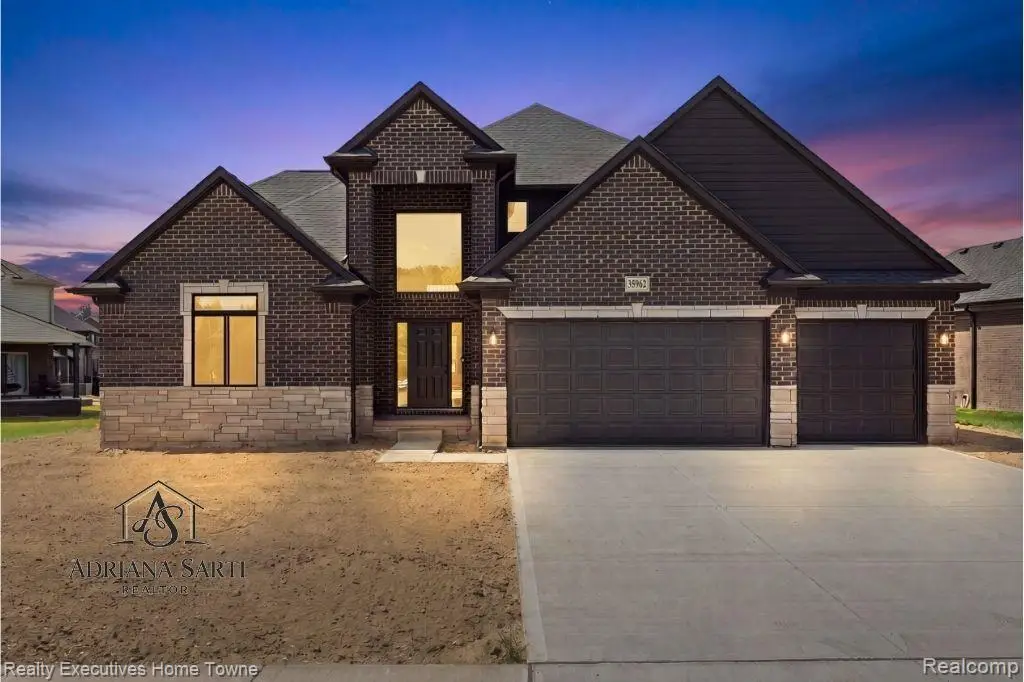 35962 Cascade Drive, New Baltimore, MI 48047 - #1