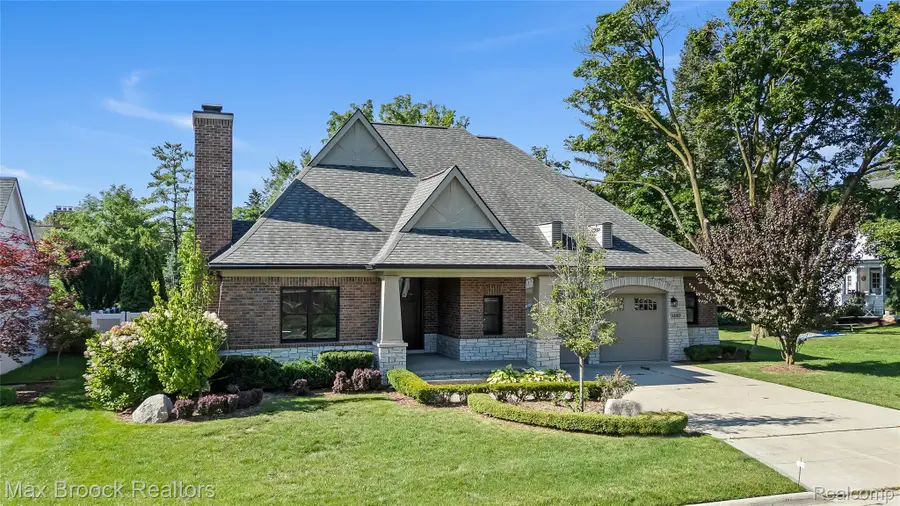 1180 Manchester Road, Birmingham, MI 48009 - #2