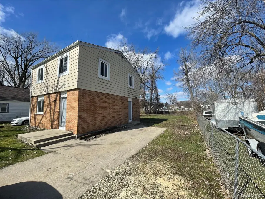 2116 Wood Street, Saginaw, MI 48638 - #2