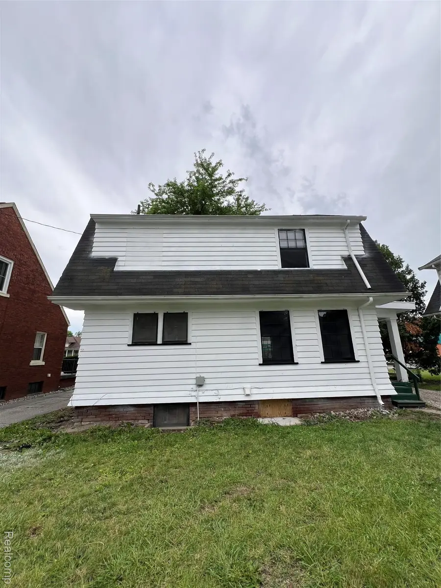 1616 State Street, Saginaw, MI 48602 - #2