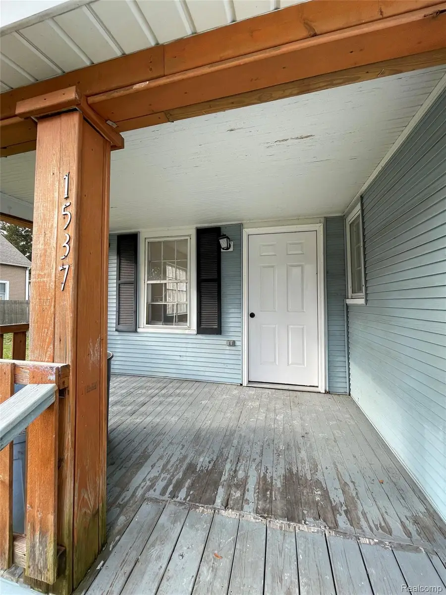 1537 Bay Street, Saginaw, MI 48602 - #2