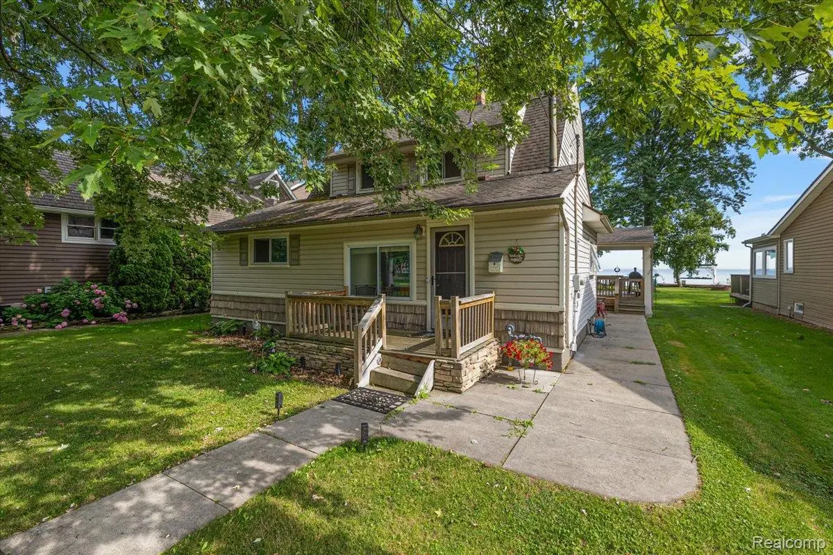 38292 Murdick Drive, New Baltimore, MI 48047 - #1