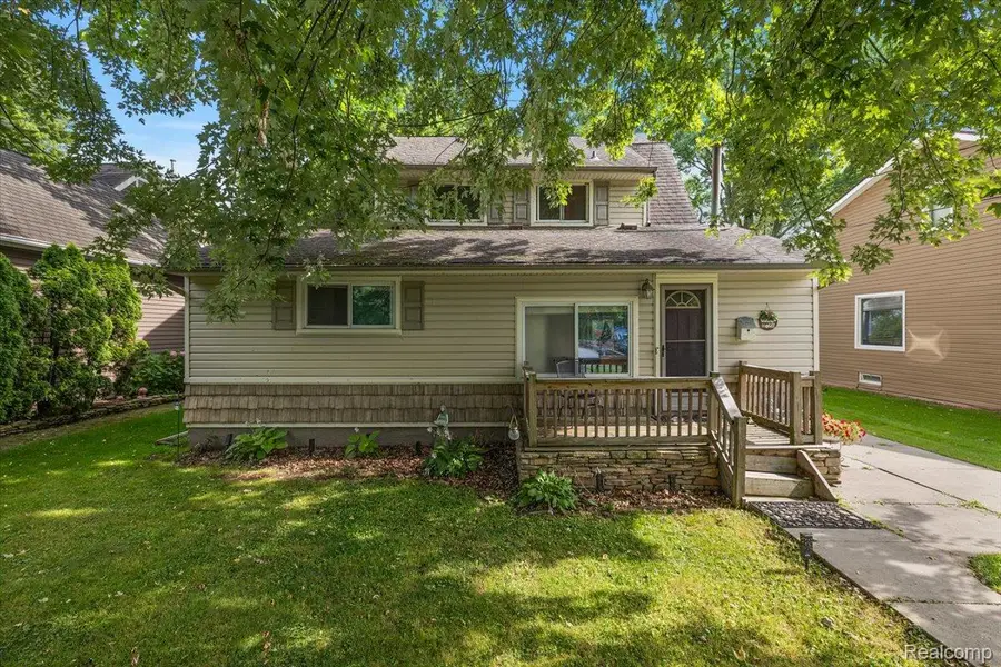 38292 Murdick Drive, New Baltimore, MI 48047 - #2