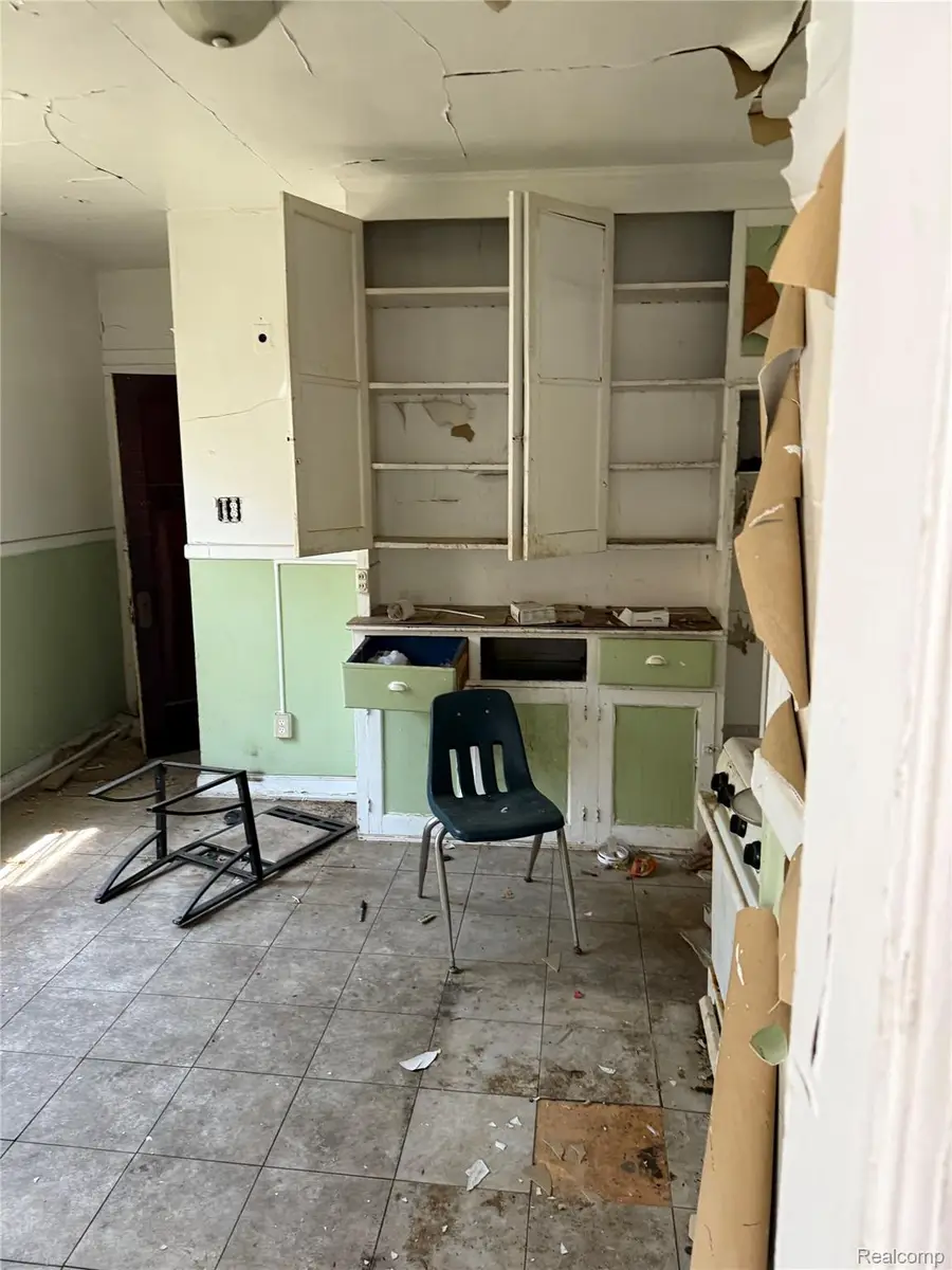 6015 Pennsylvania Street, Detroit, MI 48213 - #3