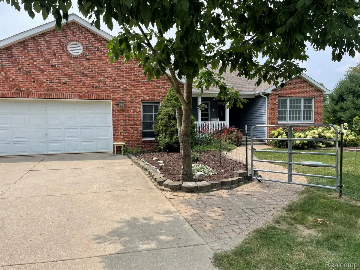 820 Lockwood Road, Ortonville, MI 48462 - #1