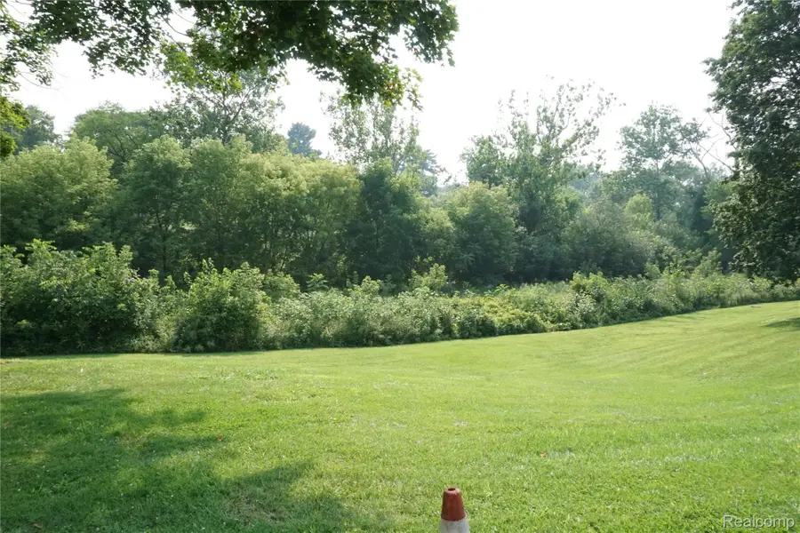 Vacant Lola Drive, Redford, MI 48239 - #3