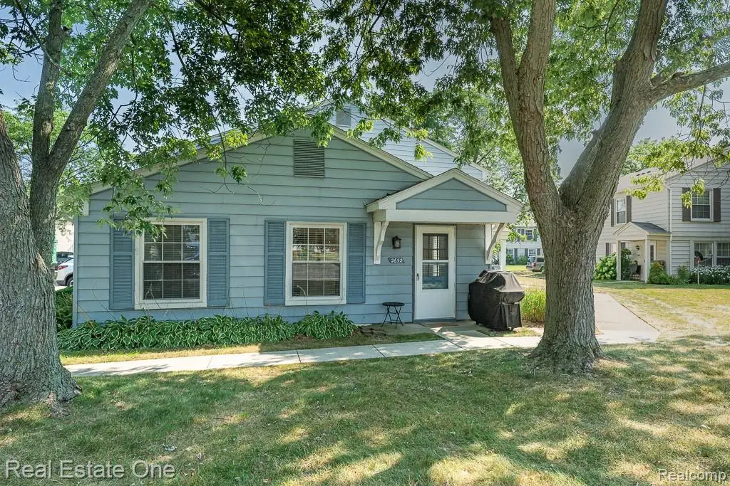2652 Wildwood Court, Lake Orion, MI 48360 - #1