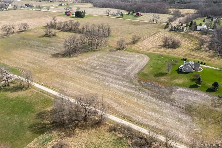 L Schrepfer Road, Howell, MI 48855 - #2