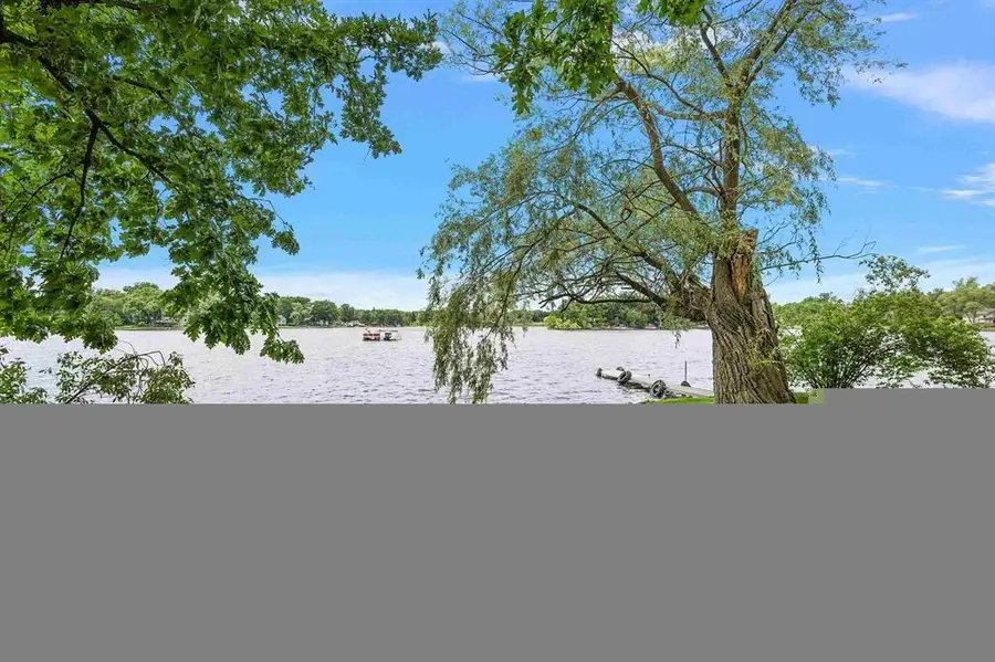 10086 King (this Is An Island) Road, Davisburg, MI 48350 - #2