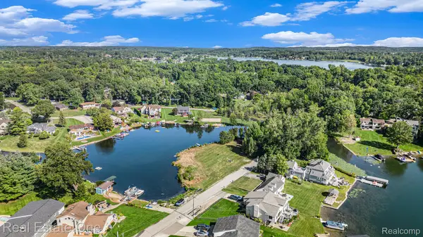 00 Coledale Drive, WhiteLake, MI 48386