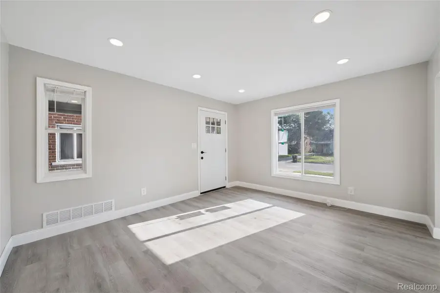 18039 Pinehurst Street, Detroit, MI 48221 - #2