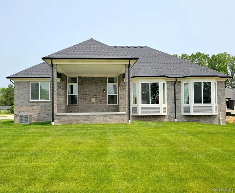 50861 Mistwood Drive, Macomb, MI 48042 - #2