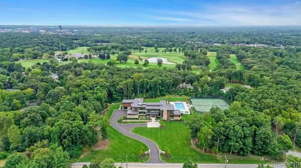 32500 Rockridge Lane, FarmingtonHills, MI 48334