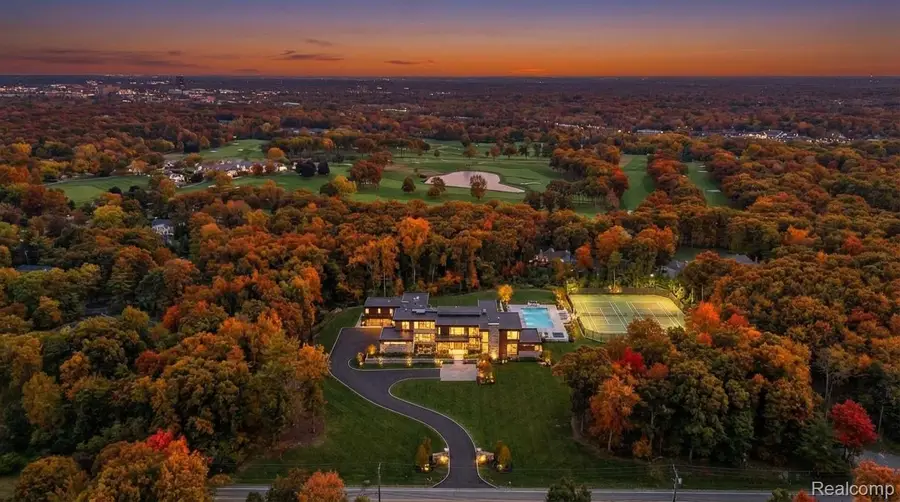 32500 Rockridge Lane, Farmington Hills, MI 48334 - #3