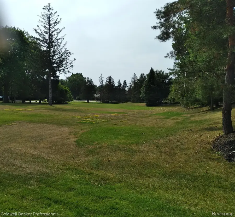 2530 South Boulevard W, Rochester Hills, MI 48309 - #2