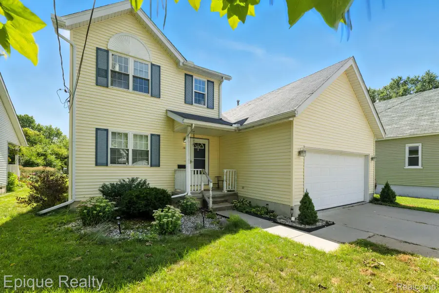 146 Taylor Street, Port Huron, MI 48060 - #2