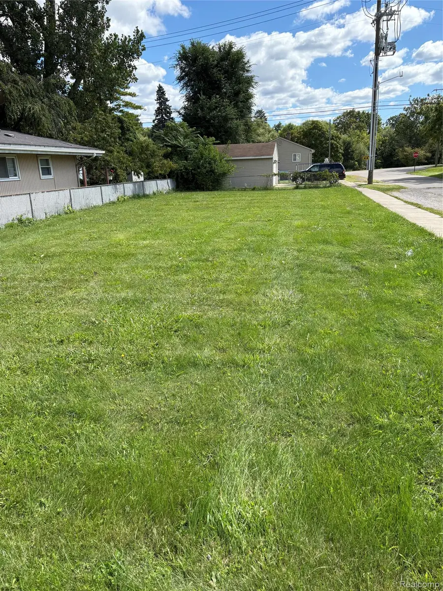15802 Beech Daly Road, Redford, MI 48239 - #2