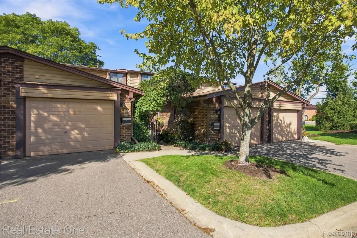 32109 W 12 Mile Road, Farmington Hills, MI 48334 - #1