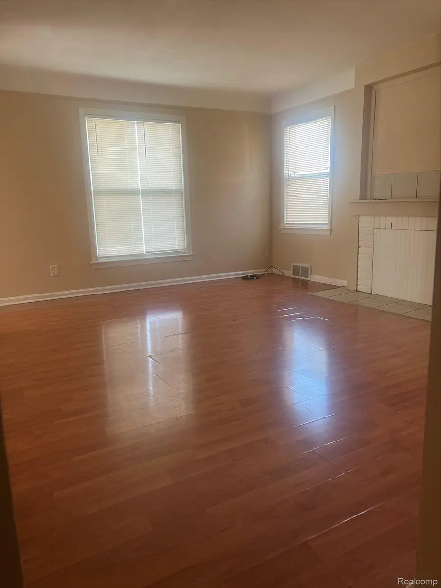 11210 Beaconsfield Street Street, Detroit, MI 48224 - #2