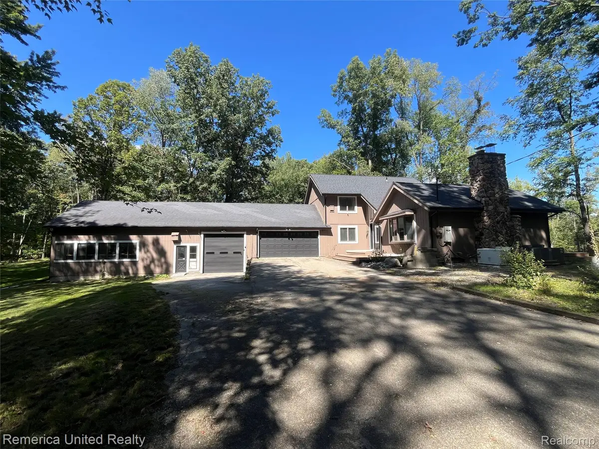 6160 Brambleberry Lane, Cohoctah, MI 48855 - #1