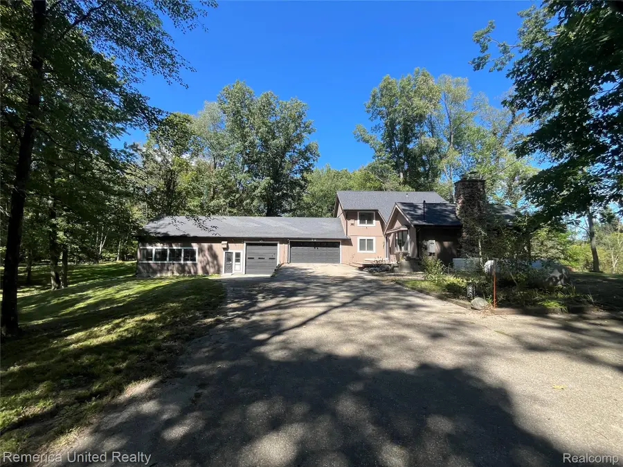 6160 Brambleberry Lane, Cohoctah, MI 48855 - #2