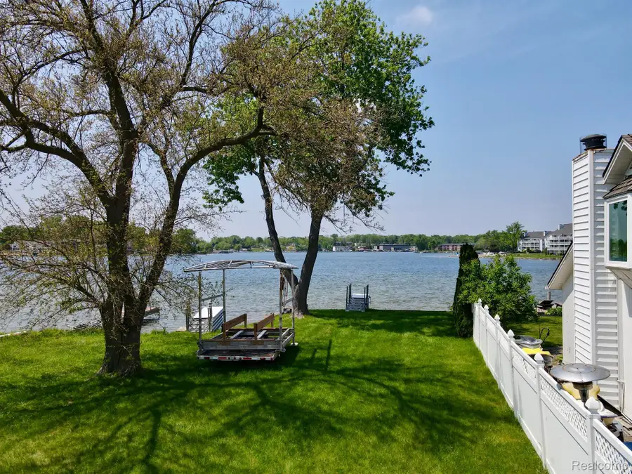 1384 Rossdale, Waterford, MI 48328 - #2