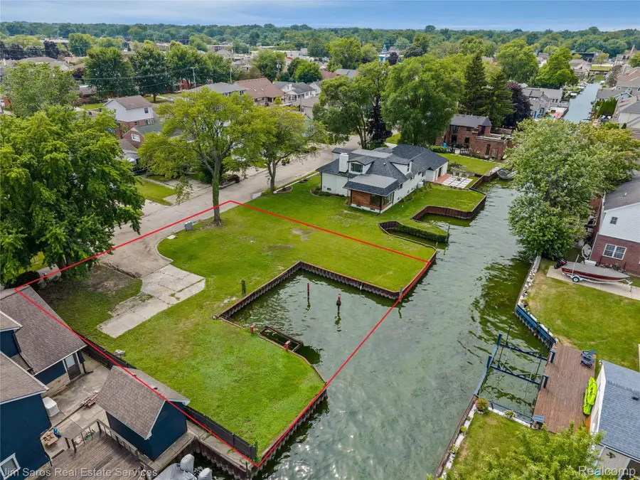 22507 Beach Street, Saint Clair Shores, MI 48081 - #3
