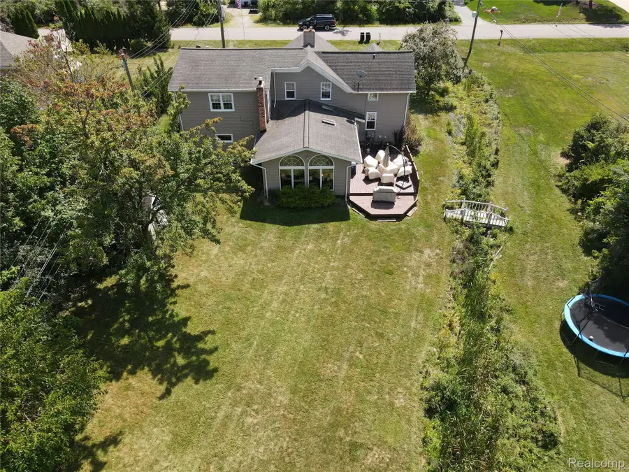 8346 Rucker Road, Grosse Ile, MI 48138 - #3