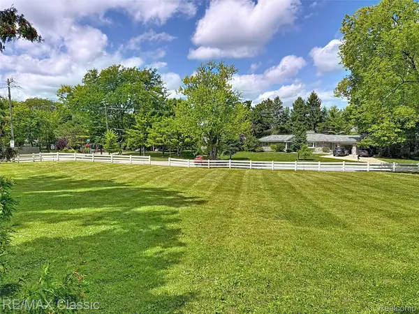 2100 Tuomy Road, AnnArbor, MI 48104