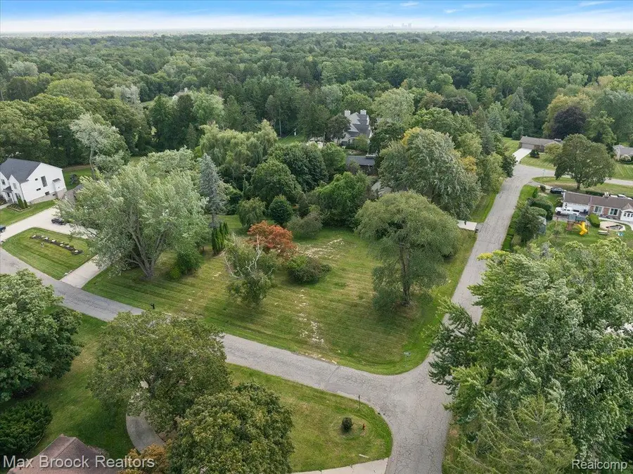1027 Joanne Court, Bloomfield, MI 48302 - #3