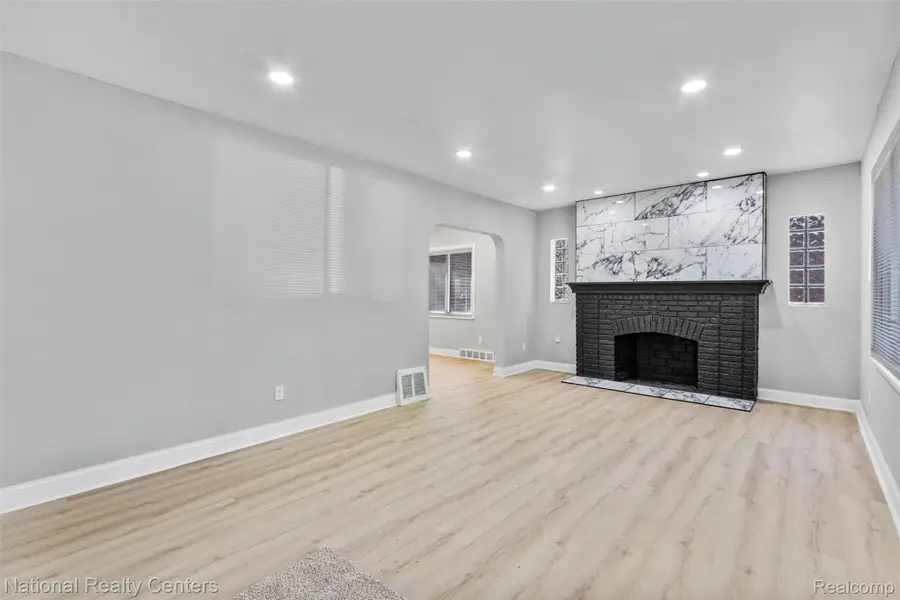 15460 Auburn Street, Detroit, MI 48223 - #2