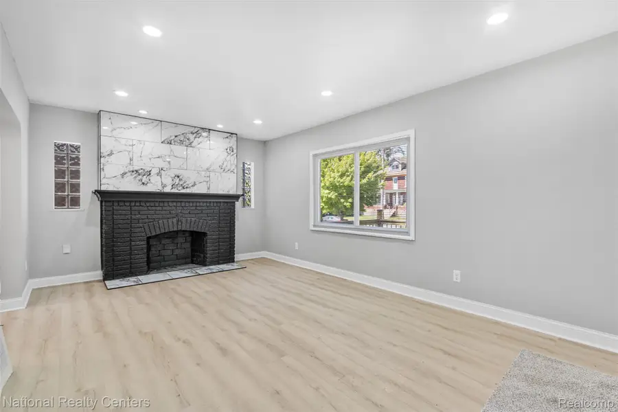 15460 Auburn Street, Detroit, MI 48223 - #3
